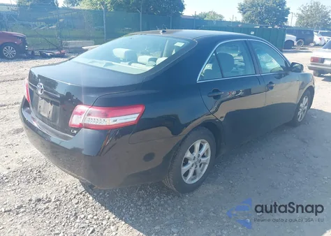 2011 Toyota Camry Le z USA, uszkodzony, nr VIN 4T4BF3EK9BR197833